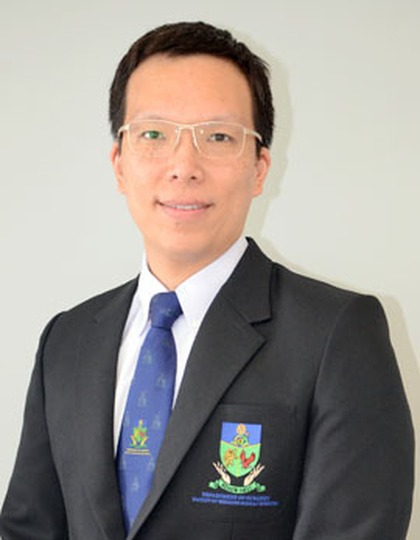 ศาสตราจารย์ ดร. นายแพทย์วรุตม์ โล่ห์สิริวัฒน์